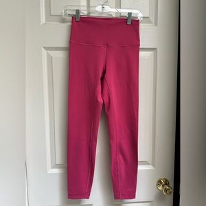 Lululemon Wunder Train High-Rise Tight 25” - size 6